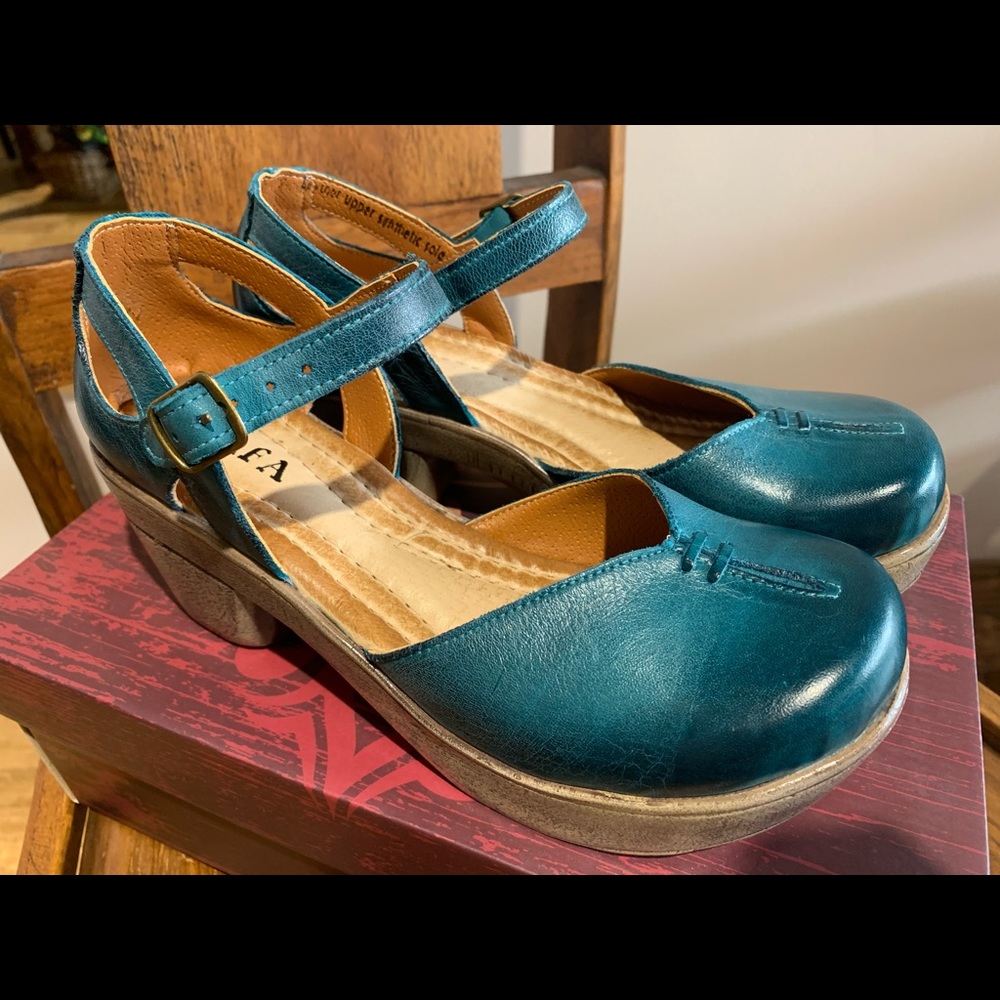 Jafa 702, teal Clog
